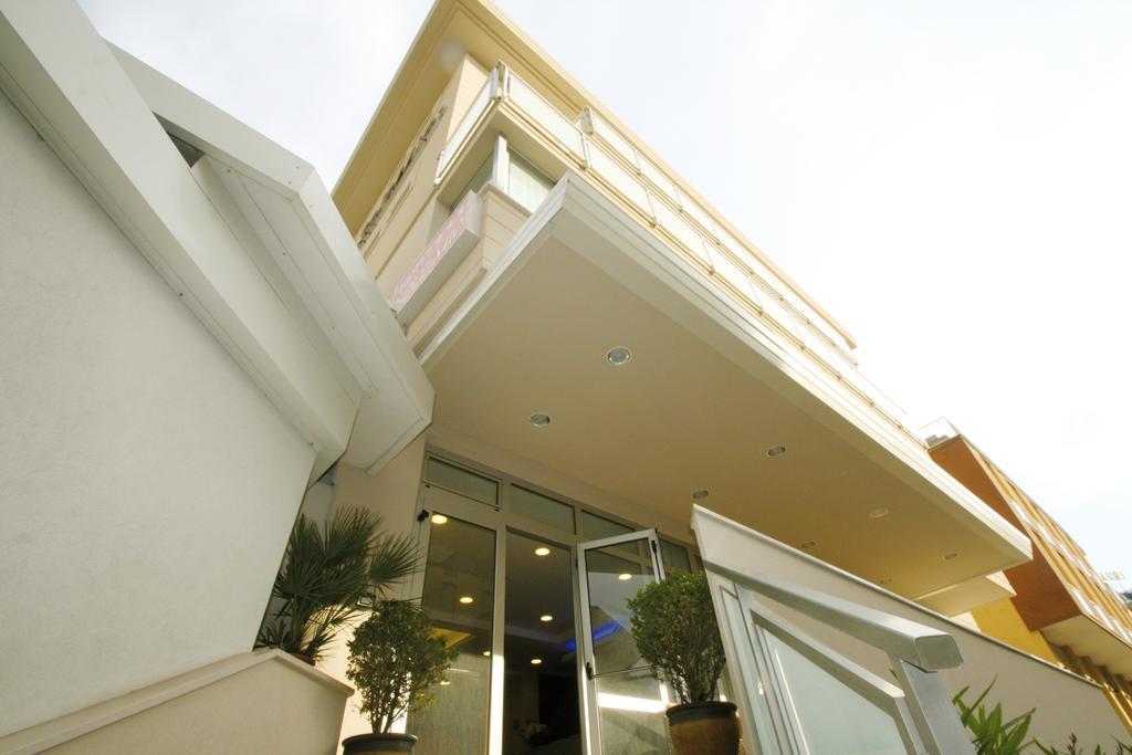 Hotel Sole Mio Rimini Eksteriør bilde