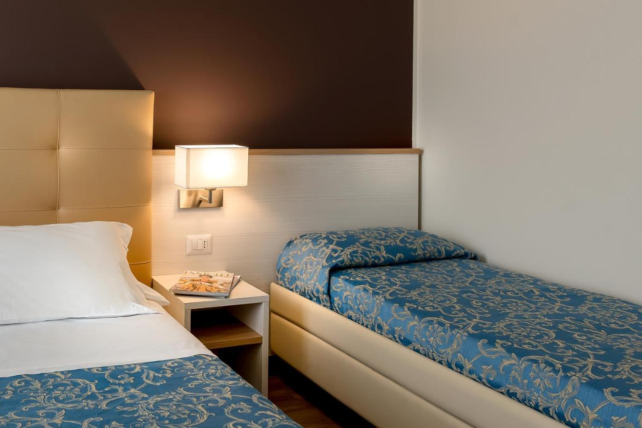 Hotel Sole Mio Rimini Eksteriør bilde