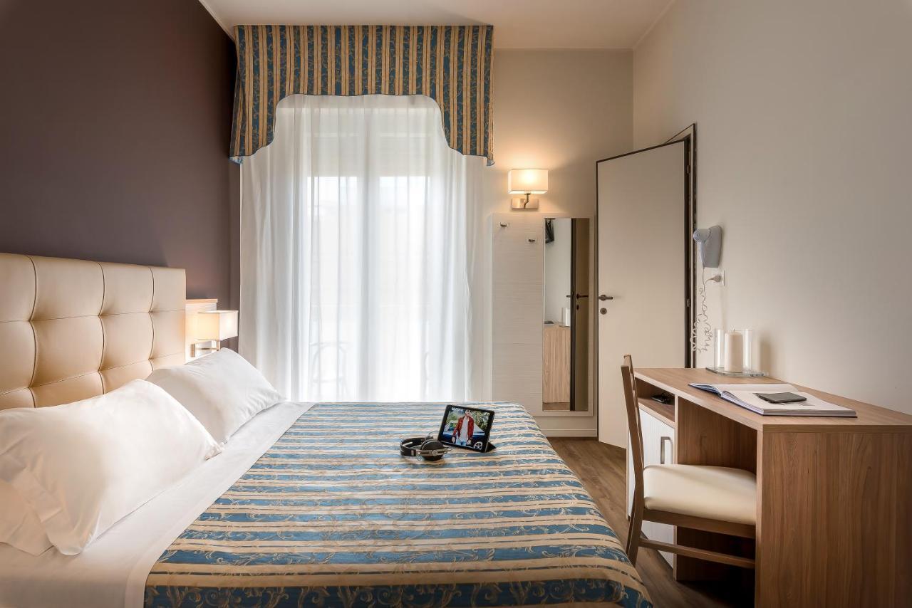 Hotel Sole Mio Rimini Eksteriør bilde