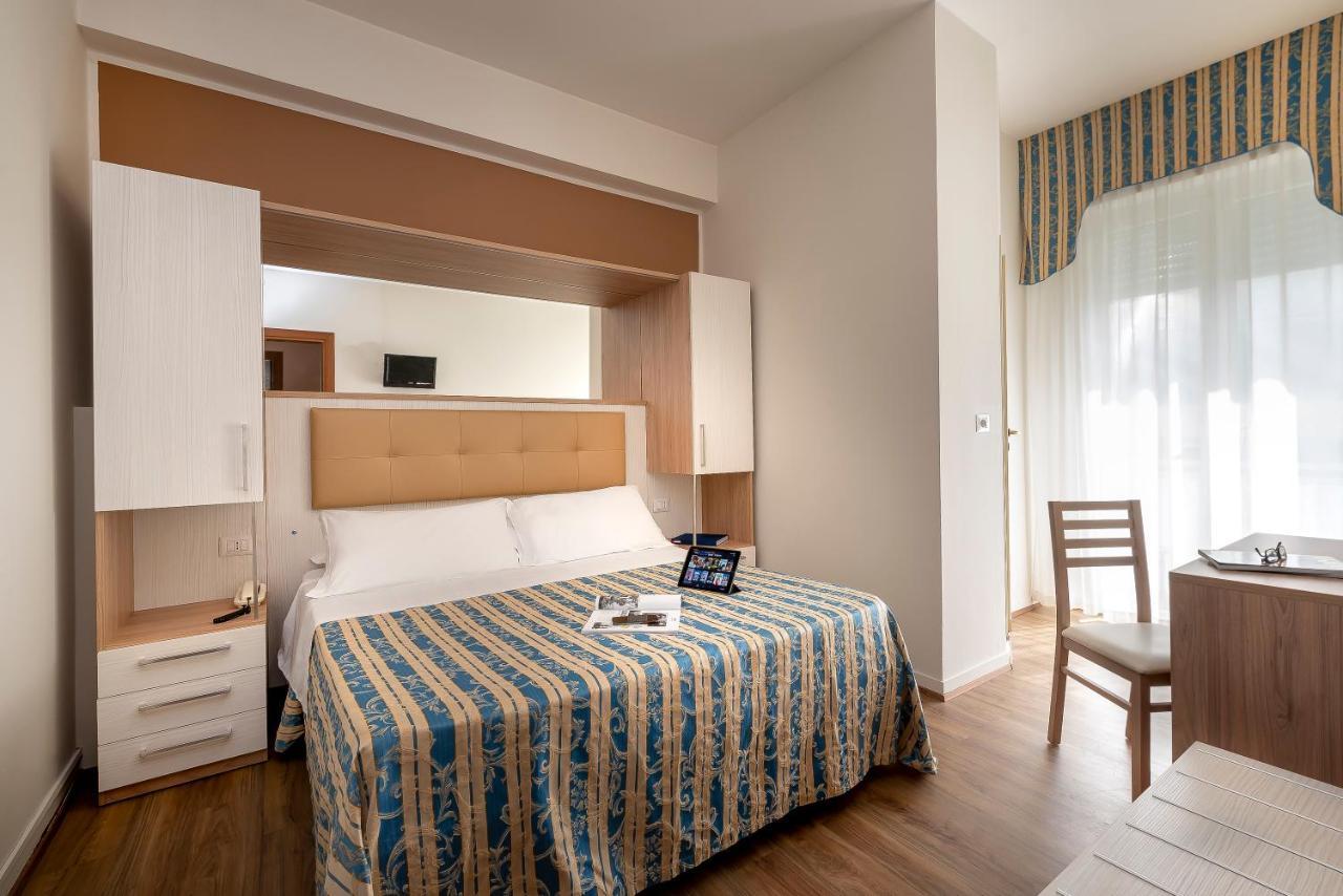 Hotel Sole Mio Rimini Eksteriør bilde